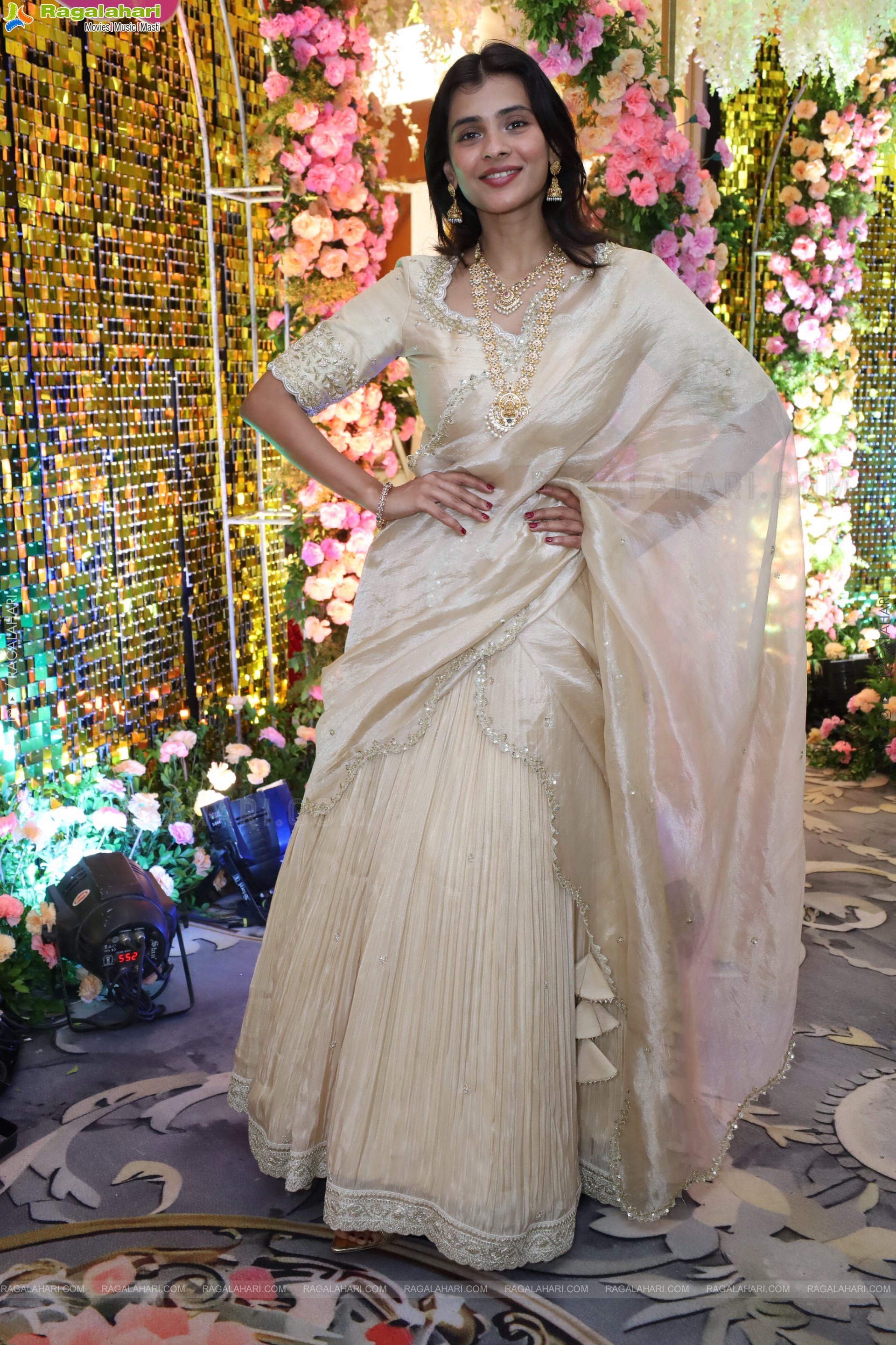 Hebah Patel at Hi Life Brides Exhibition Launch, HD Gallery