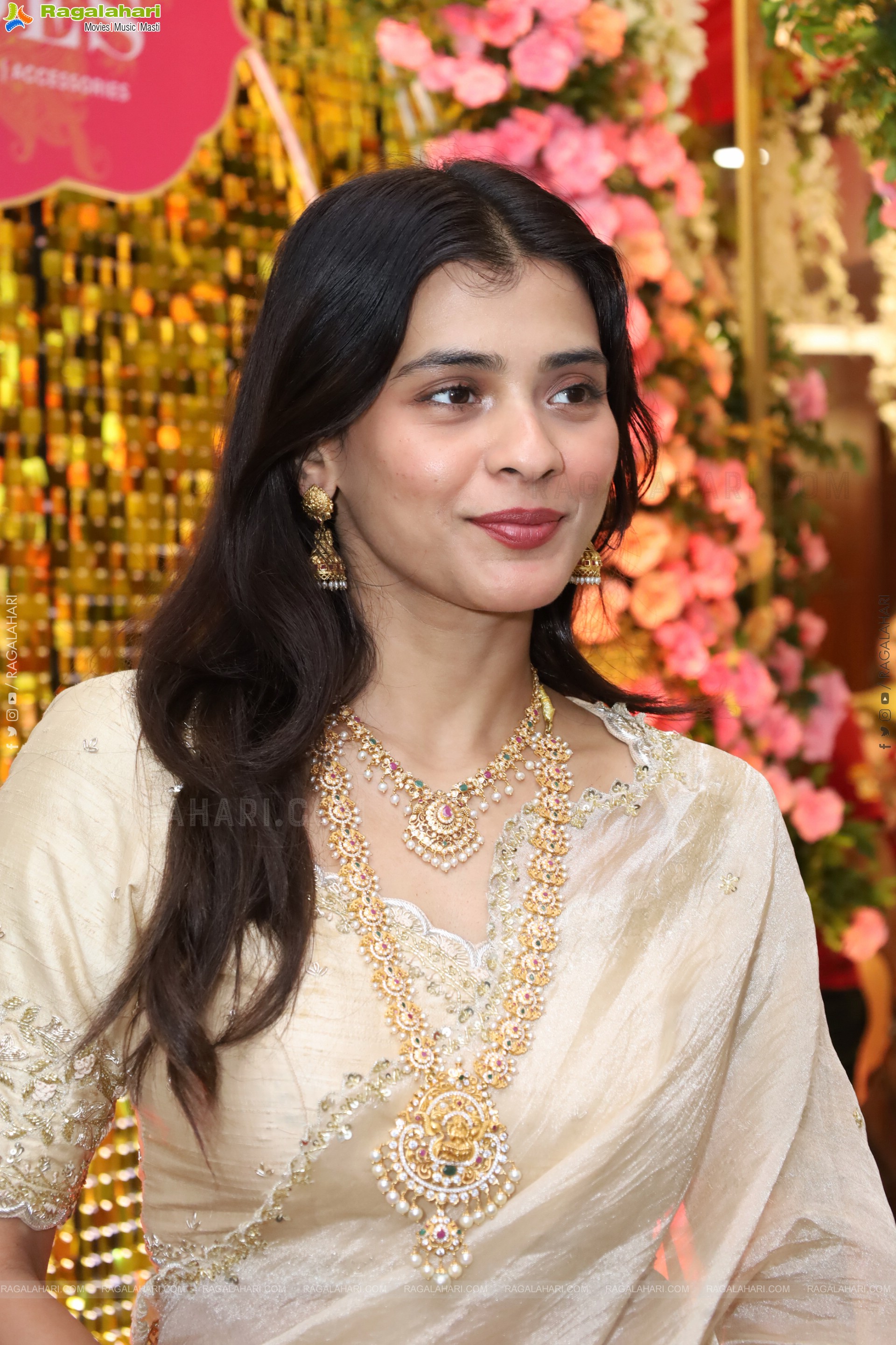 Hebah Patel at Hi Life Brides Exhibition Launch, HD Gallery