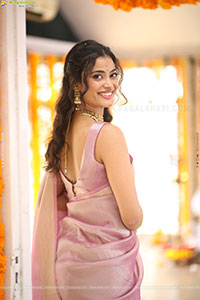 Ira at Sreeyas Chitra & Purna Naidu Production Movie Launch 