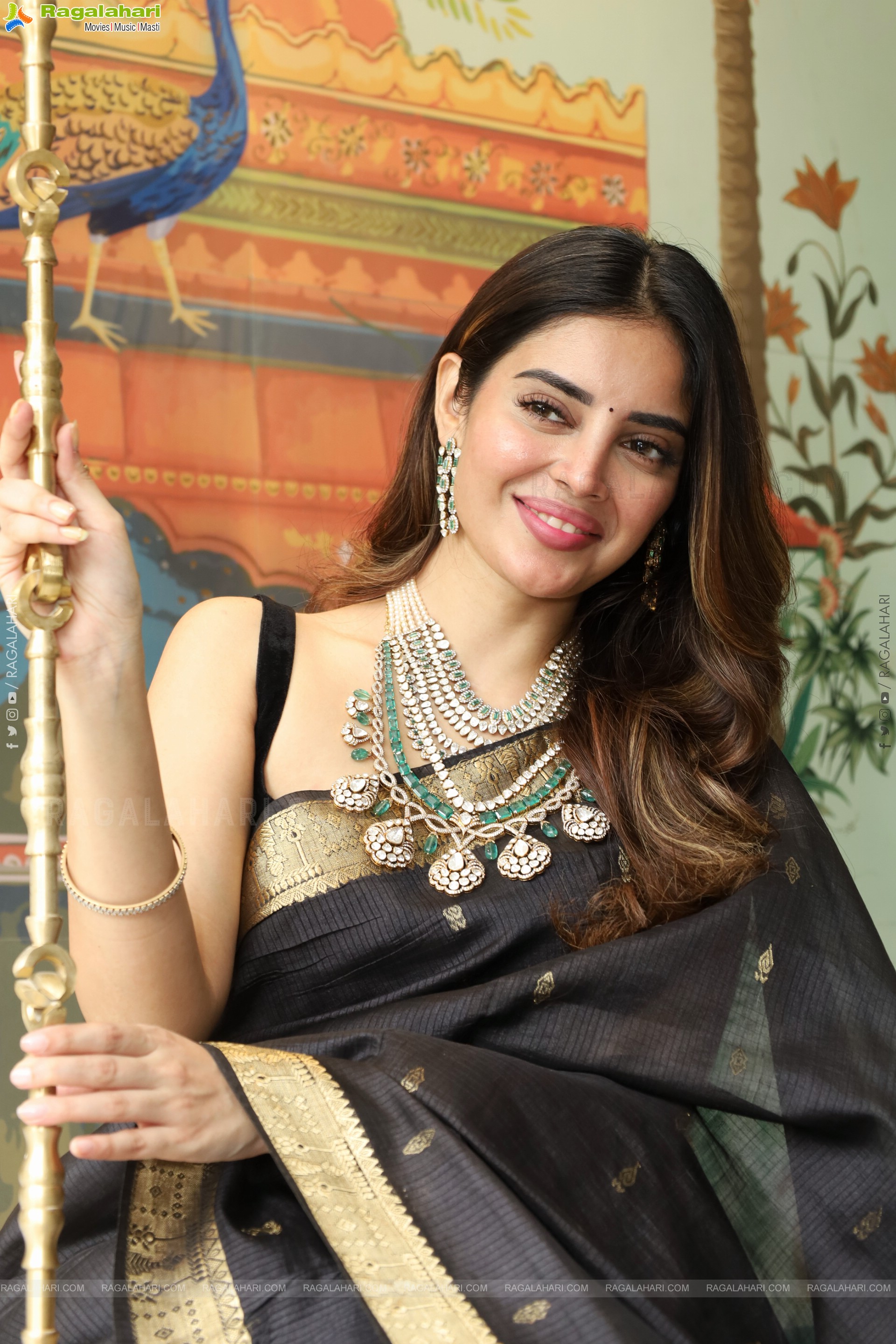 Kushitha Kallapu Poses with Designer Jewellery, HD Gallery