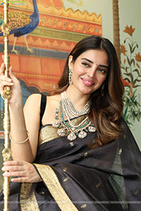 Kushitha Kallapu Poses with Designer Jewellery, HD Gallery