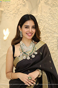 Kushitha Kallapu Poses with Designer Jewellery, HD Gallery