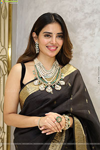 Kushitha Kallapu Poses with Designer Jewellery, HD Gallery