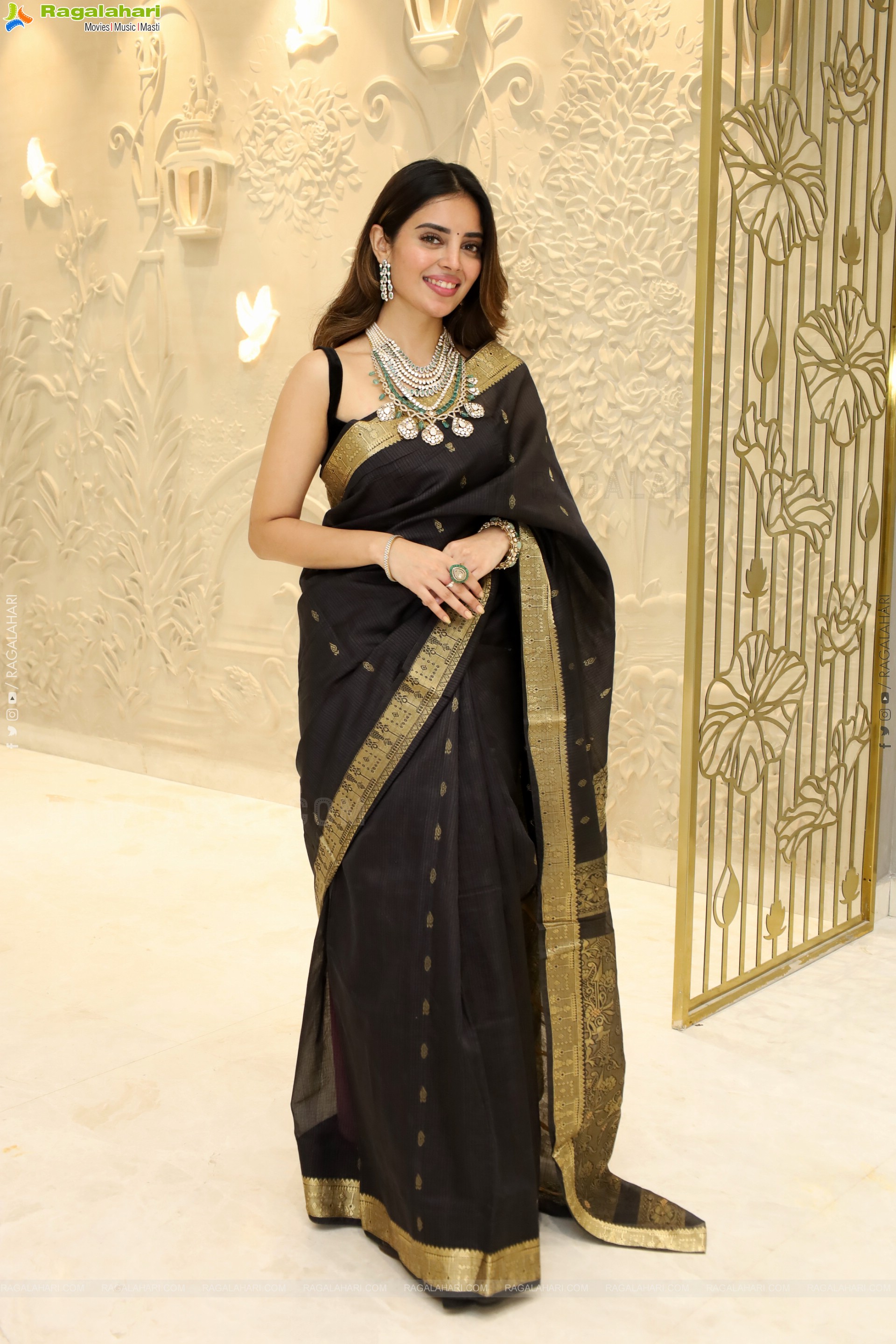 Kushitha Kallapu Poses with Designer Jewellery, HD Gallery