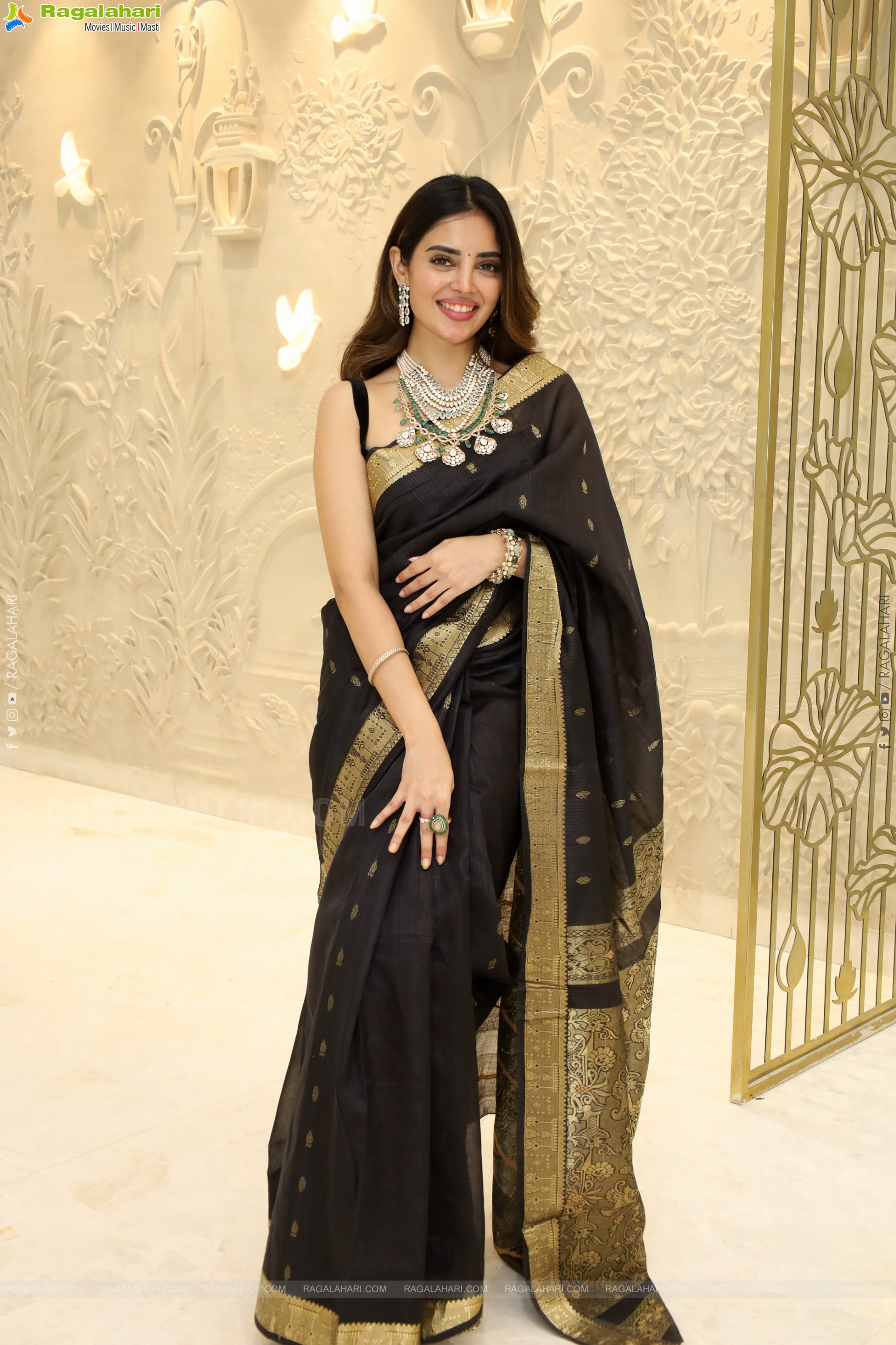 Kushitha Kallapu Poses with Designer Jewellery, HD Gallery