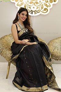 Kushitha Kallapu Poses with Designer Jewellery, HD Gallery