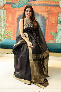 Kushitha Kallapu Poses with Designer Jewellery, HD Gallery
