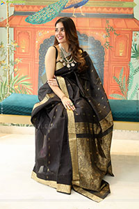 Kushitha Kallapu Poses with Designer Jewellery, HD Gallery