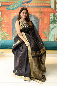 Kushitha Kallapu Poses with Designer Jewellery, HD Gallery