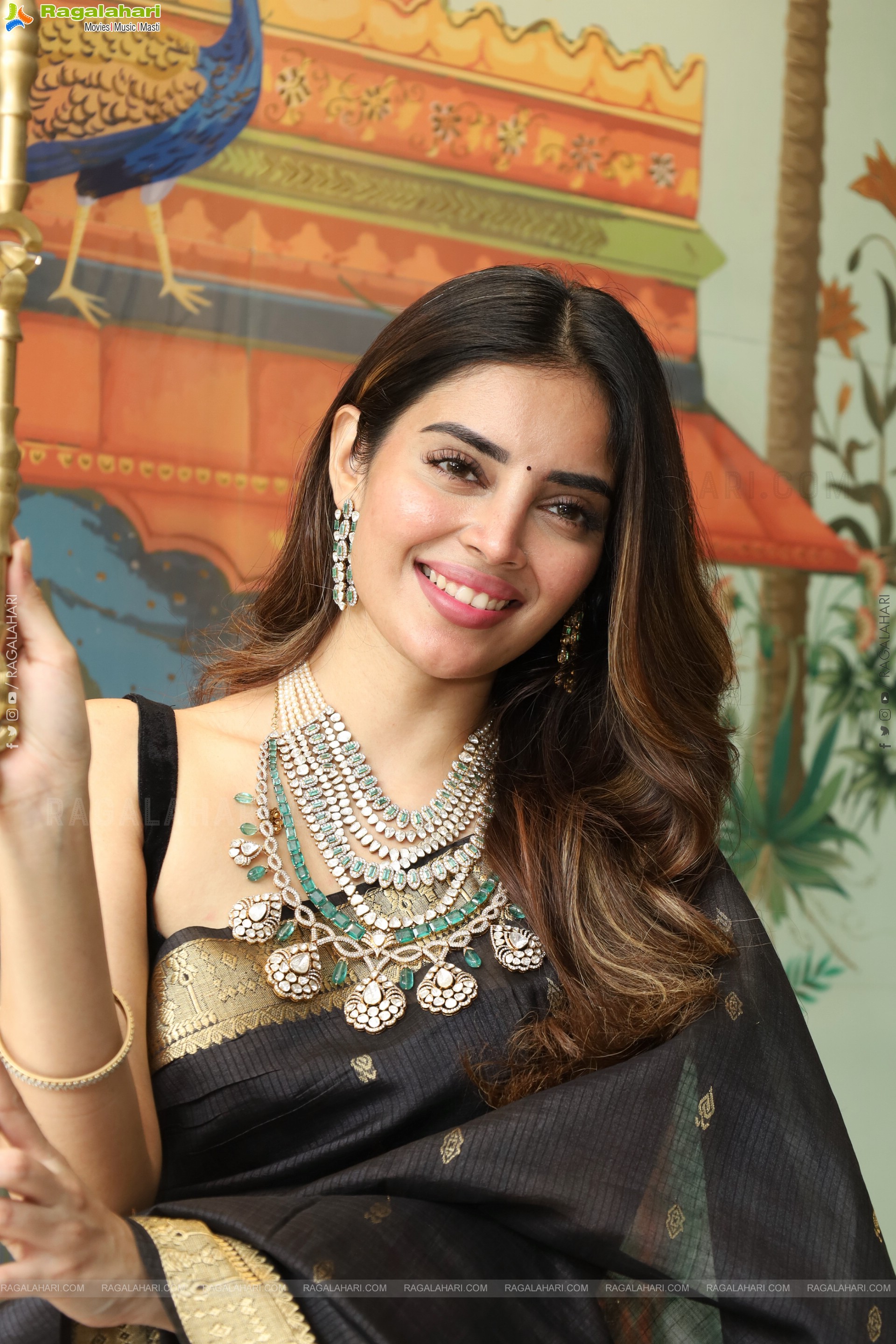 Kushitha Kallapu Poses with Designer Jewellery, HD Gallery