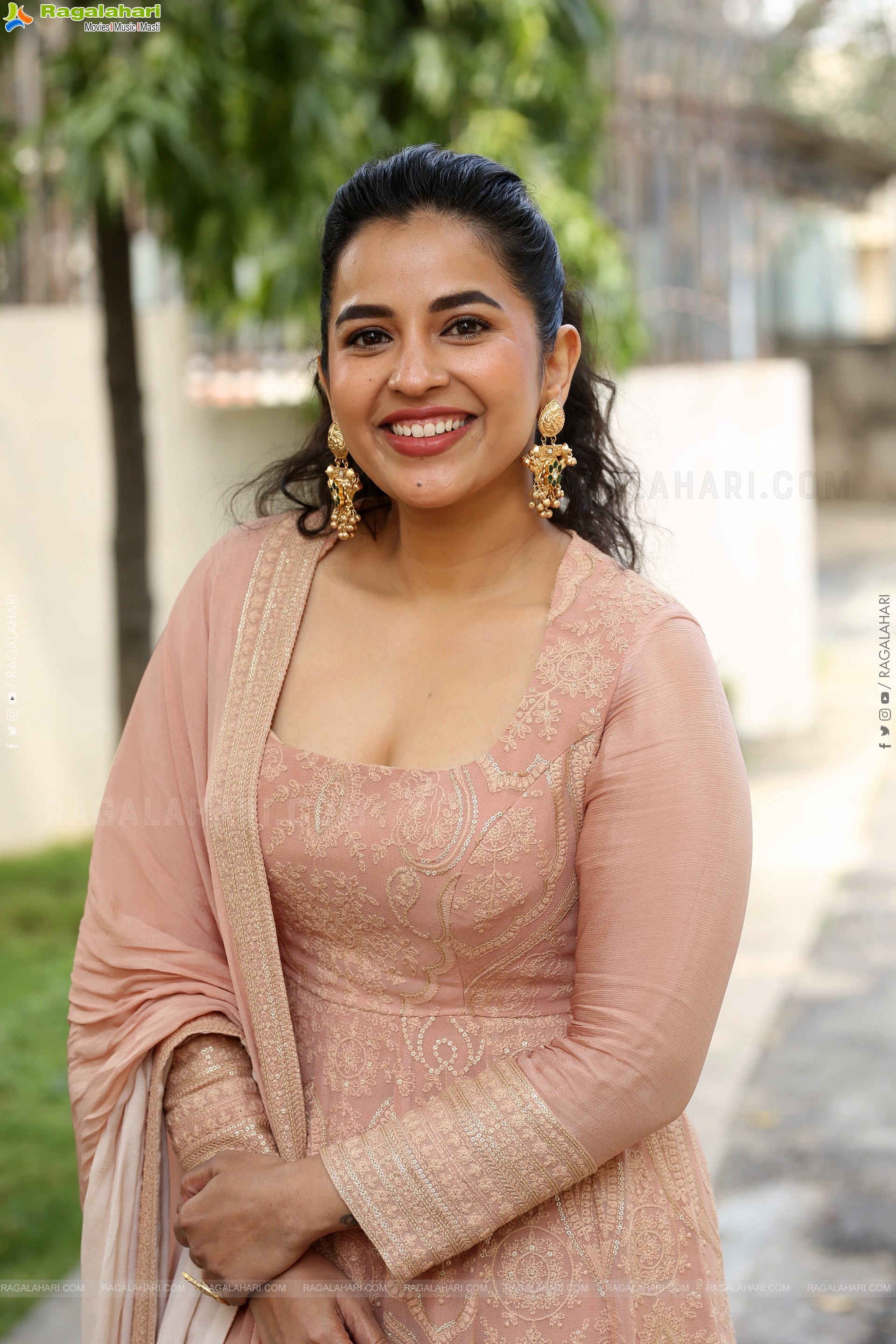 Komalee Prasad at Sasivadane Movie Press Meet, HD Gallery