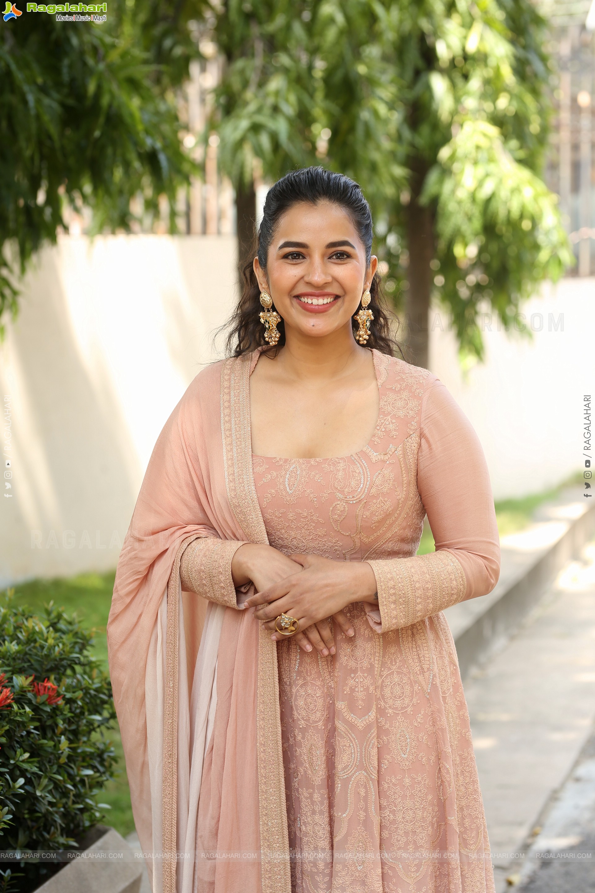 Komalee Prasad at Sasivadane Movie Press Meet, HD Gallery