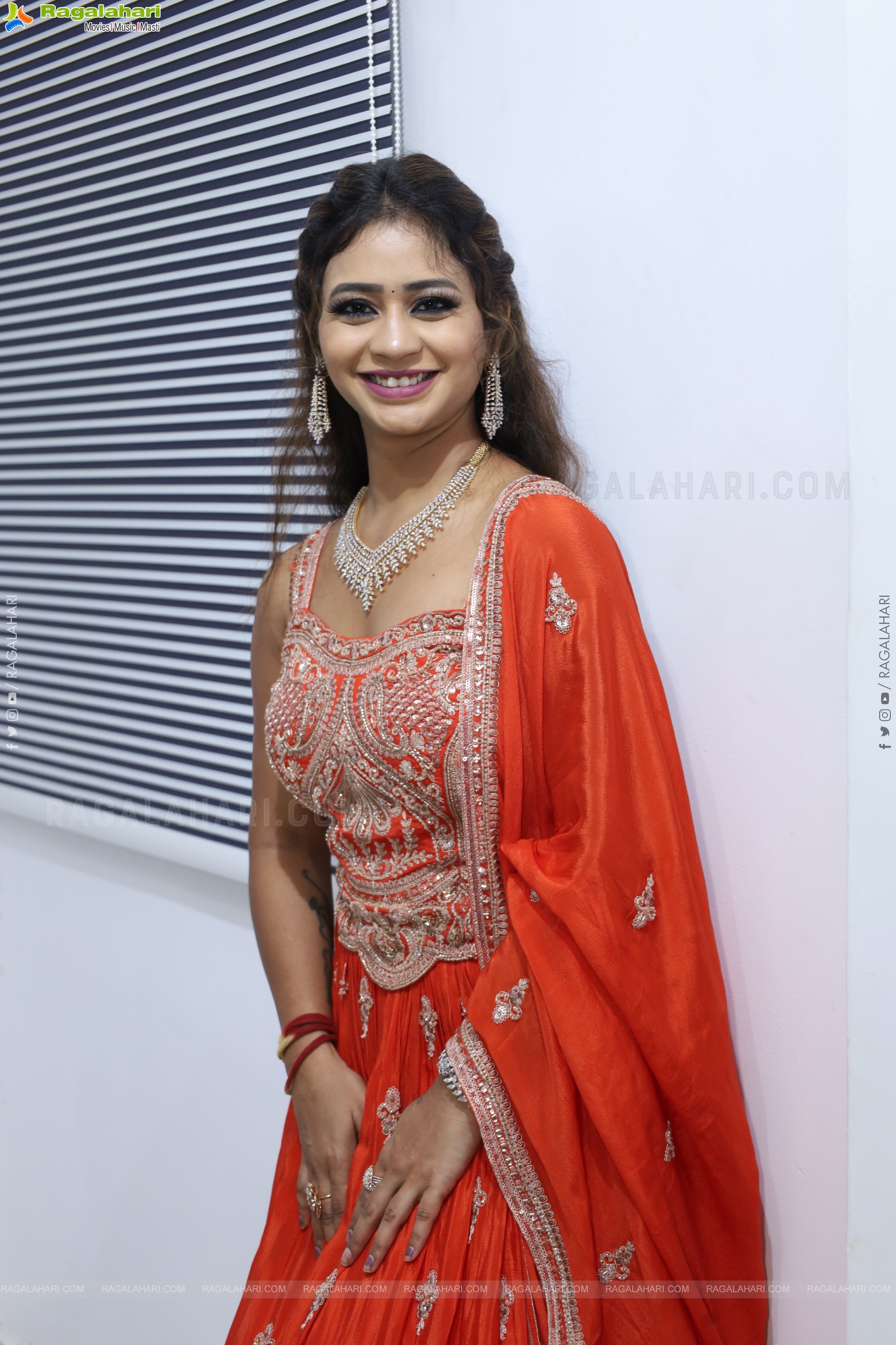 Teja Koneru Latest Stills, HD Photo Gallery