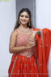 Teja Koneru Latest Stills, HD Photo Gallery 
