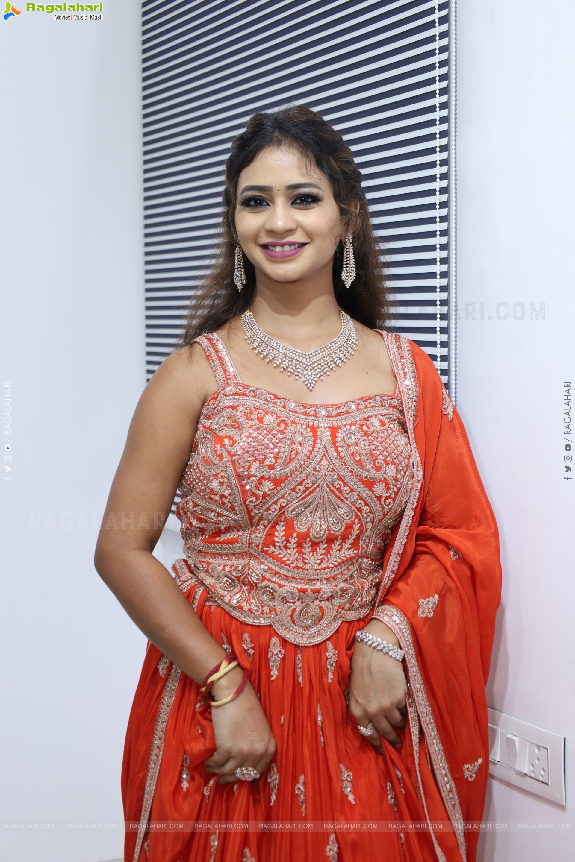 Teja Koneru Latest Stills, HD Photo Gallery