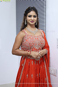 Teja Koneru Latest Stills, HD Photo Gallery 