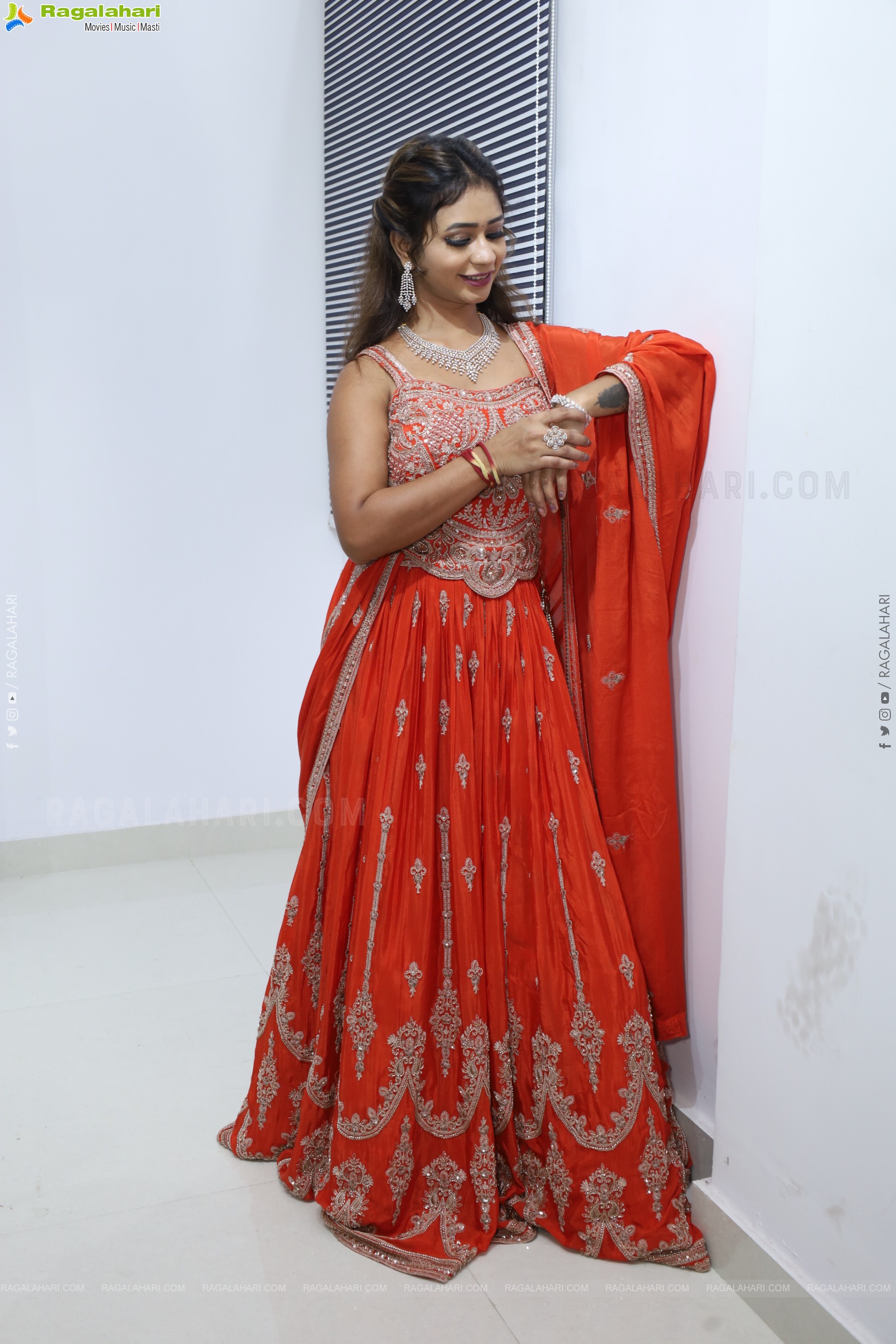 Teja Koneru Latest Stills, HD Photo Gallery