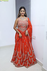 Teja Koneru Latest Stills, HD Photo Gallery 