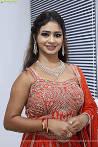 Teja Koneru Latest Stills, HD Photo Gallery 