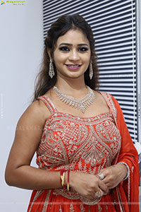 Teja Koneru Latest Stills, HD Photo Gallery 