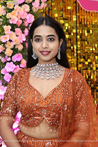 Krithika Poses with Designer Jewellery, HD Gallery