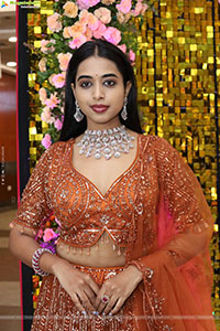 Krithika Poses with Designer Jewellery, HD Gallery