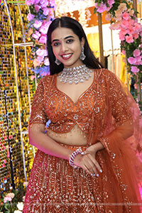 Krithika Poses with Designer Jewellery, HD Gallery