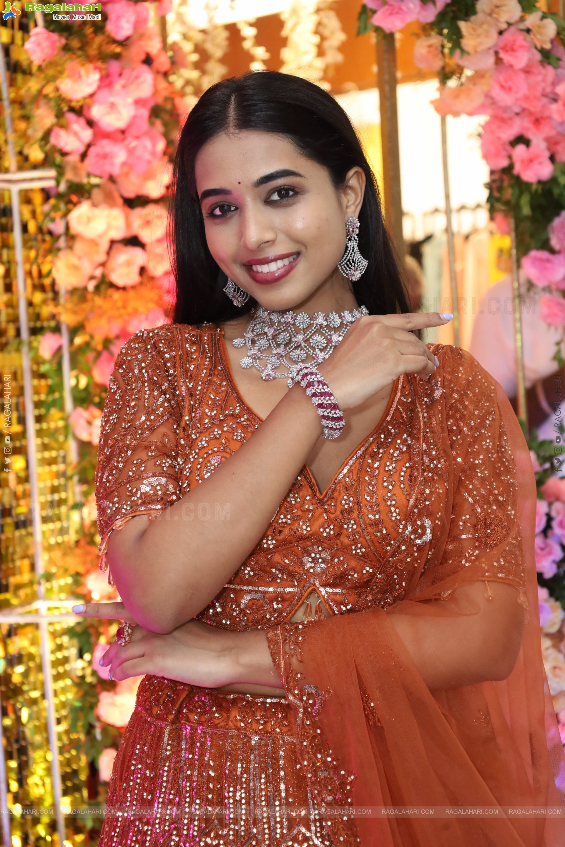Krithika Poses with Designer Jewellery, HD Gallery