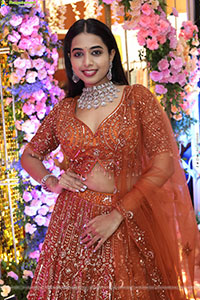 Krithika Poses with Designer Jewellery, HD Gallery