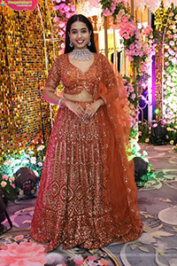 Krithika Poses with Designer Jewellery, HD Gallery