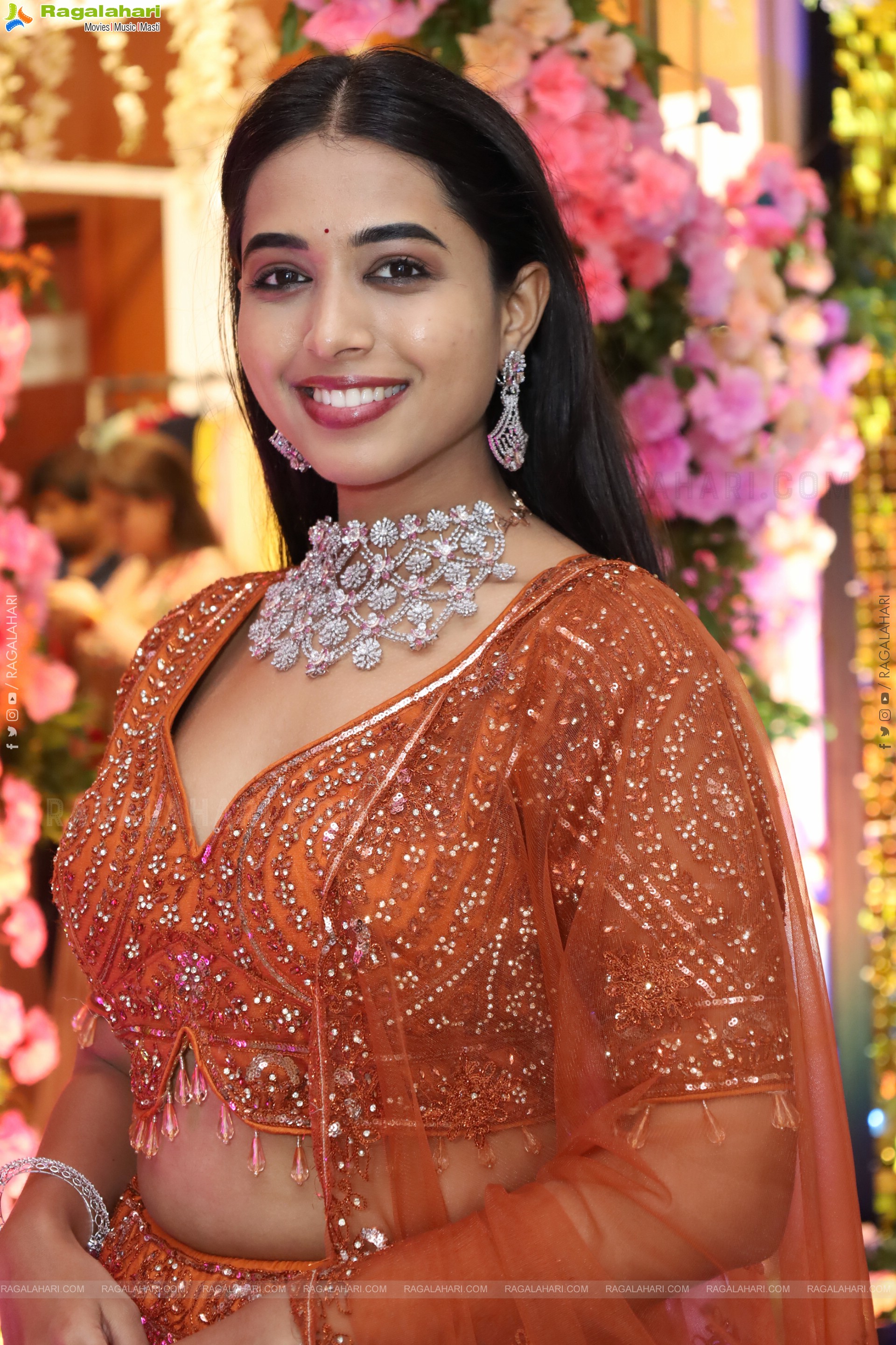 Krithika Poses with Designer Jewellery, HD Gallery