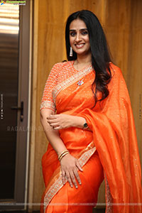 Laya stills in Traditional Saree, HD Gallery