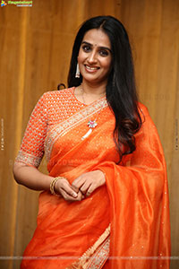 Laya stills in Traditional Saree, HD Gallery