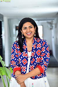 Director Neeraja Kona at Telusu Kada Movie Interview