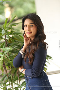 Niharika NM at Mithra Mandali Movie Interview, HD Gallery 