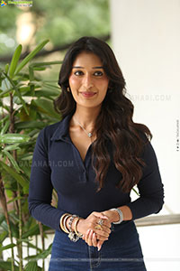 Niharika NM at Mithra Mandali Movie Interview, HD Gallery 