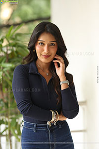 Niharika NM at Mithra Mandali Movie Interview, HD Gallery 