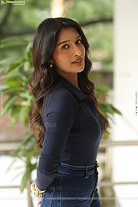 Niharika NM at Mithra Mandali Movie Interview, HD Gallery 