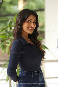 Niharika NM at Mithra Mandali Movie Interview, HD Gallery 
