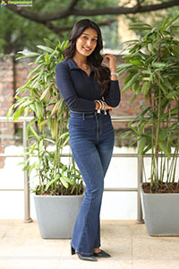 Niharika NM at Mithra Mandali Movie Interview, HD Gallery 