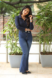 Niharika NM at Mithra Mandali Movie Interview, HD Gallery 
