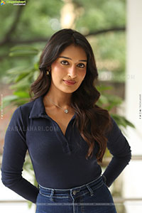 Niharika NM at Mithra Mandali Movie Interview, HD Gallery 