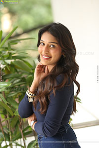 Niharika NM at Mithra Mandali Movie Interview, HD Gallery 