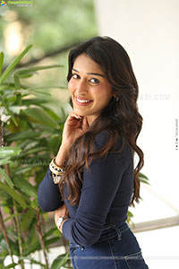 Niharika NM at Mithra Mandali Movie Interview, HD Gallery 