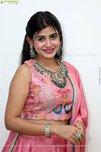 Prantika Das Poses with Jewellery, HD Gallery