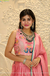 Prantika Das Poses with Jewellery, HD Gallery
