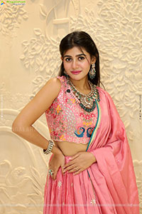 Prantika Das Poses with Jewellery, HD Gallery
