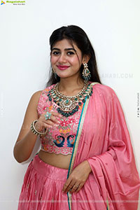 Prantika Das Poses with Jewellery, HD Gallery