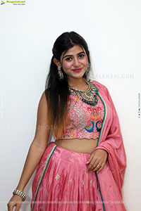 Prantika Das Poses with Jewellery, HD Gallery