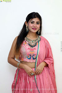 Prantika Das Poses with Jewellery, HD Gallery